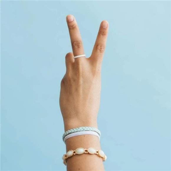 Braided Silicone Wedding Ring - Stackable & Hypoallergenic - Picture 3 of 3